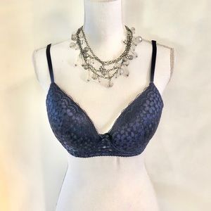 🆕Laura Ashley Navy Lace Push Up Bra 36C